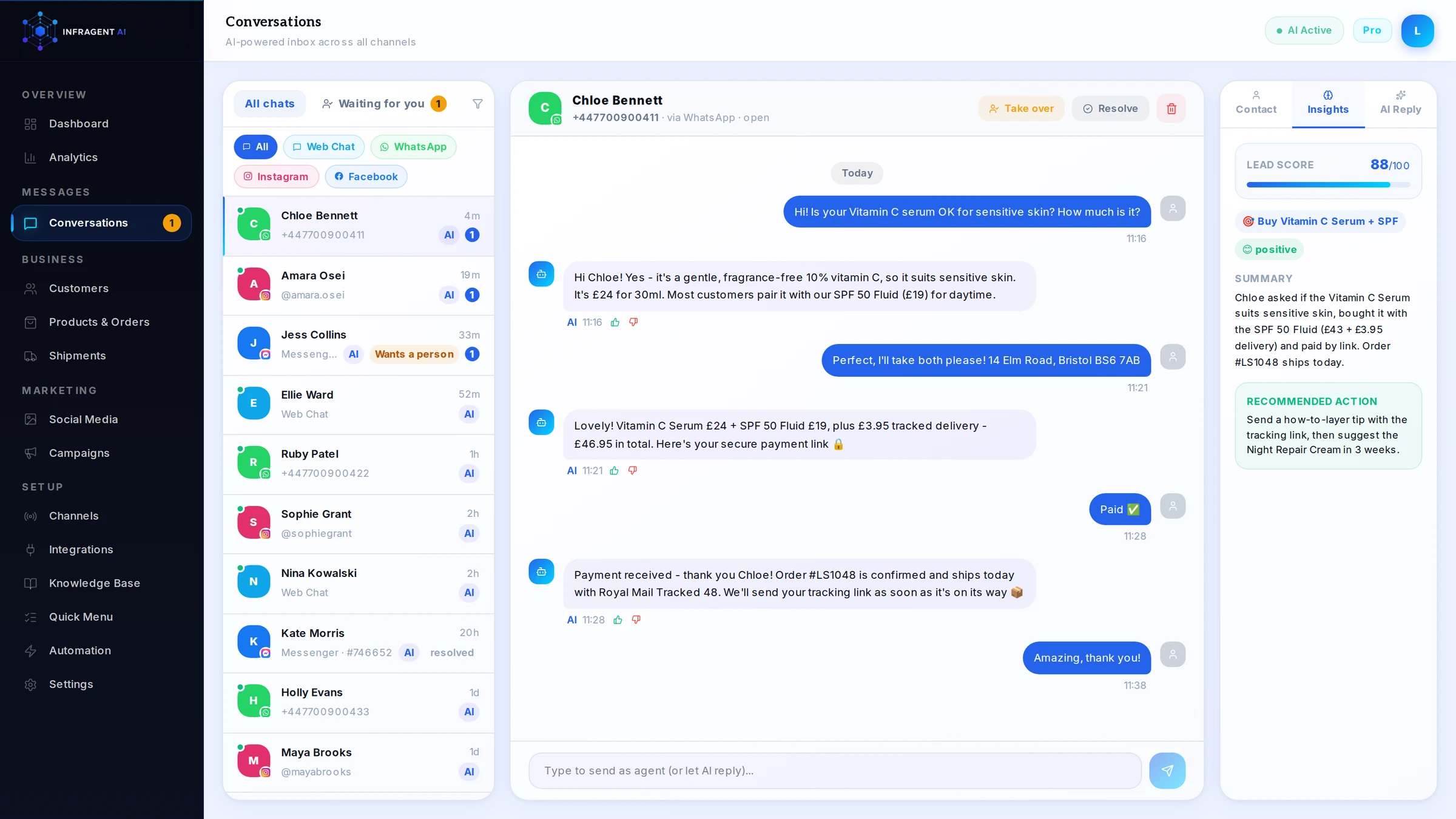 An online shop's WhatsApp chat: the AI quotes prices, builds the basket, sends a payment link and confirms the order